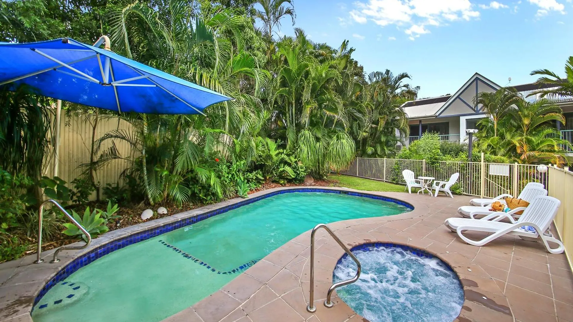 Chez Noosa Resort Motel Sunshine Beach 3*,