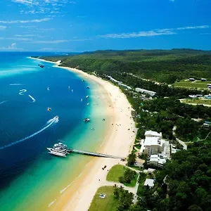 4* Resort Island
