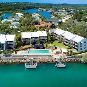 4* Aparthotel Shores