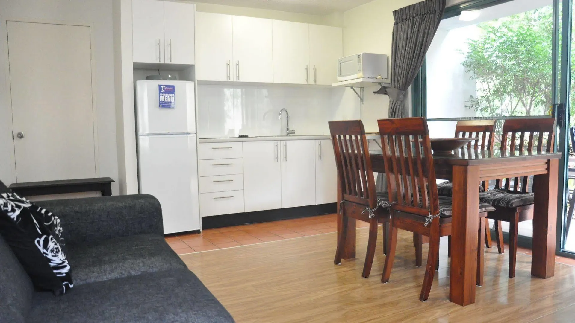 Chez Noosa Resort Motel Sunshine Beach Apartahotel